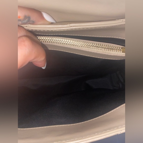 Ysl tan leather bag like new never used no call outs - Picture 11 of 11